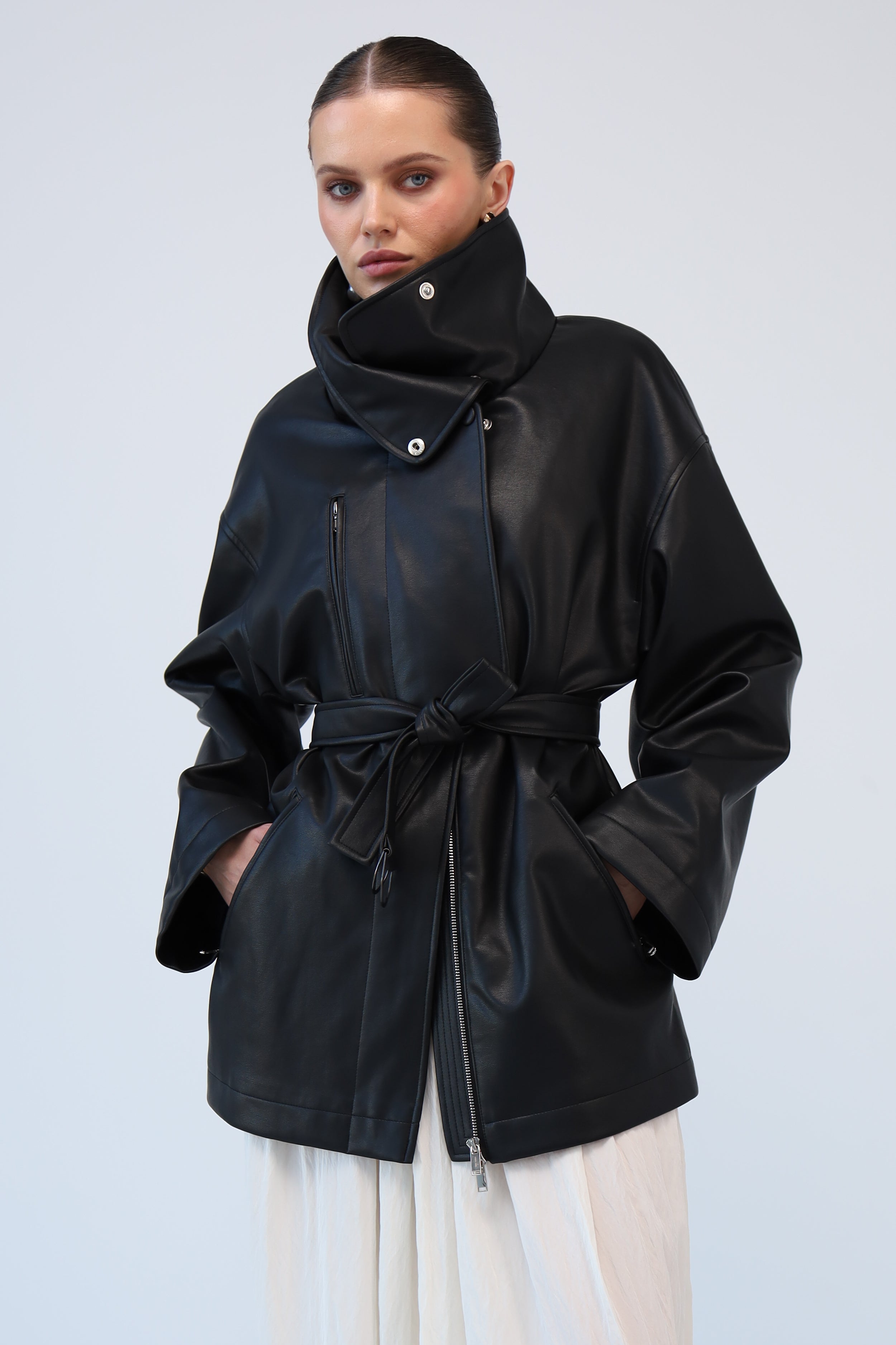 CAROLINE jacket in black