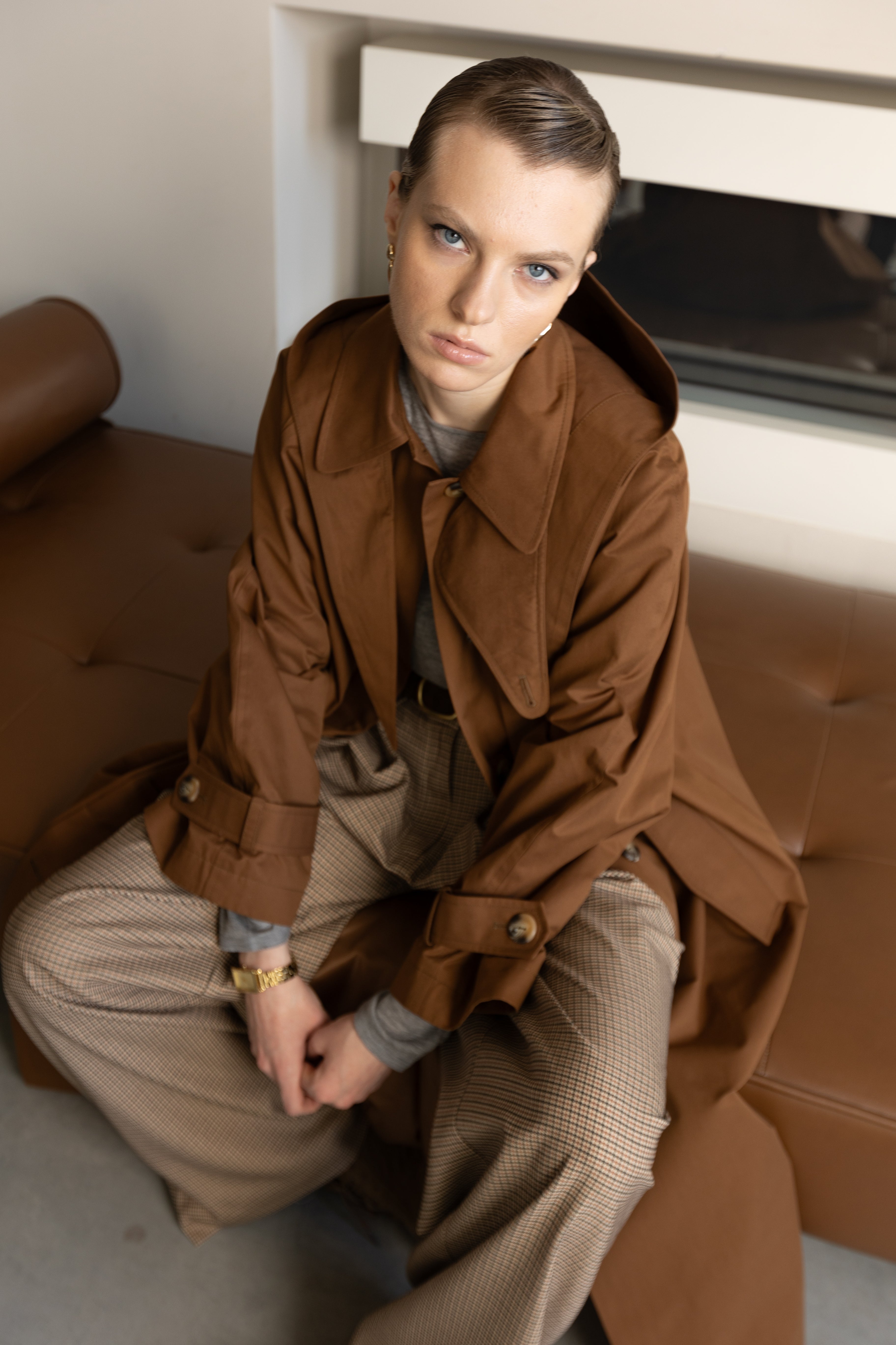 LONDON trench coat in brown