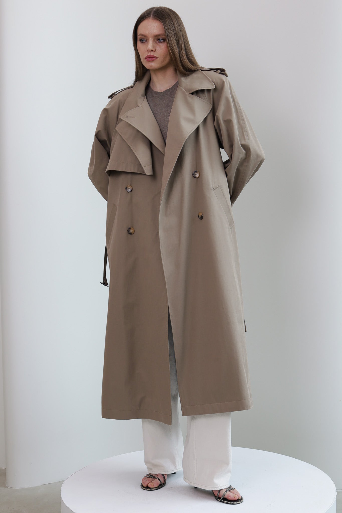 MILANO/maxi trench coat in biege