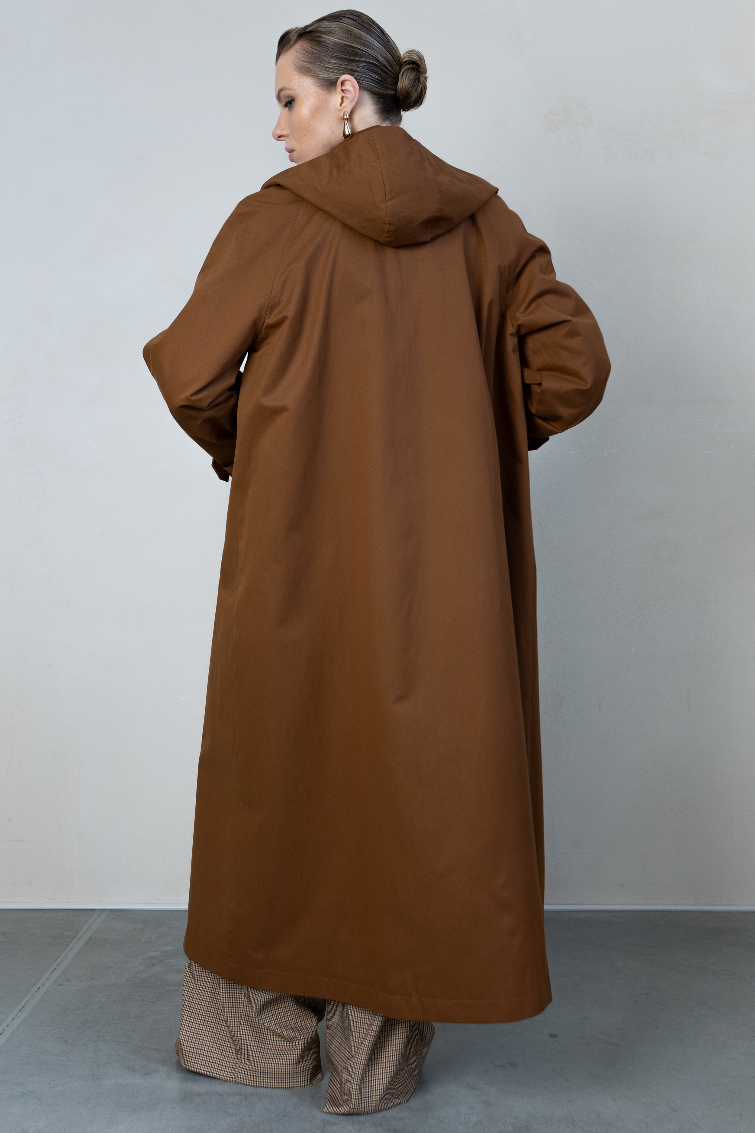 LONDON trench coat in brown