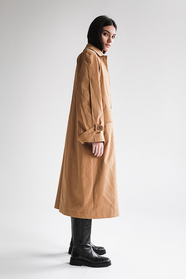 Trench coat Toronto in sand