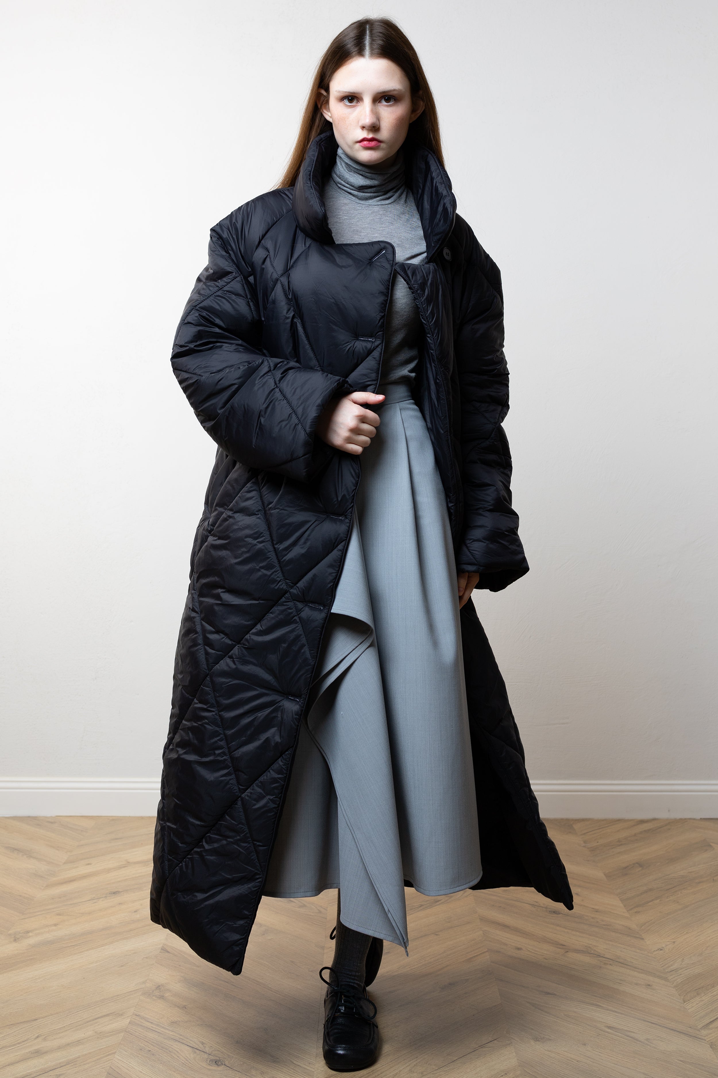 SAPPORO coat in black