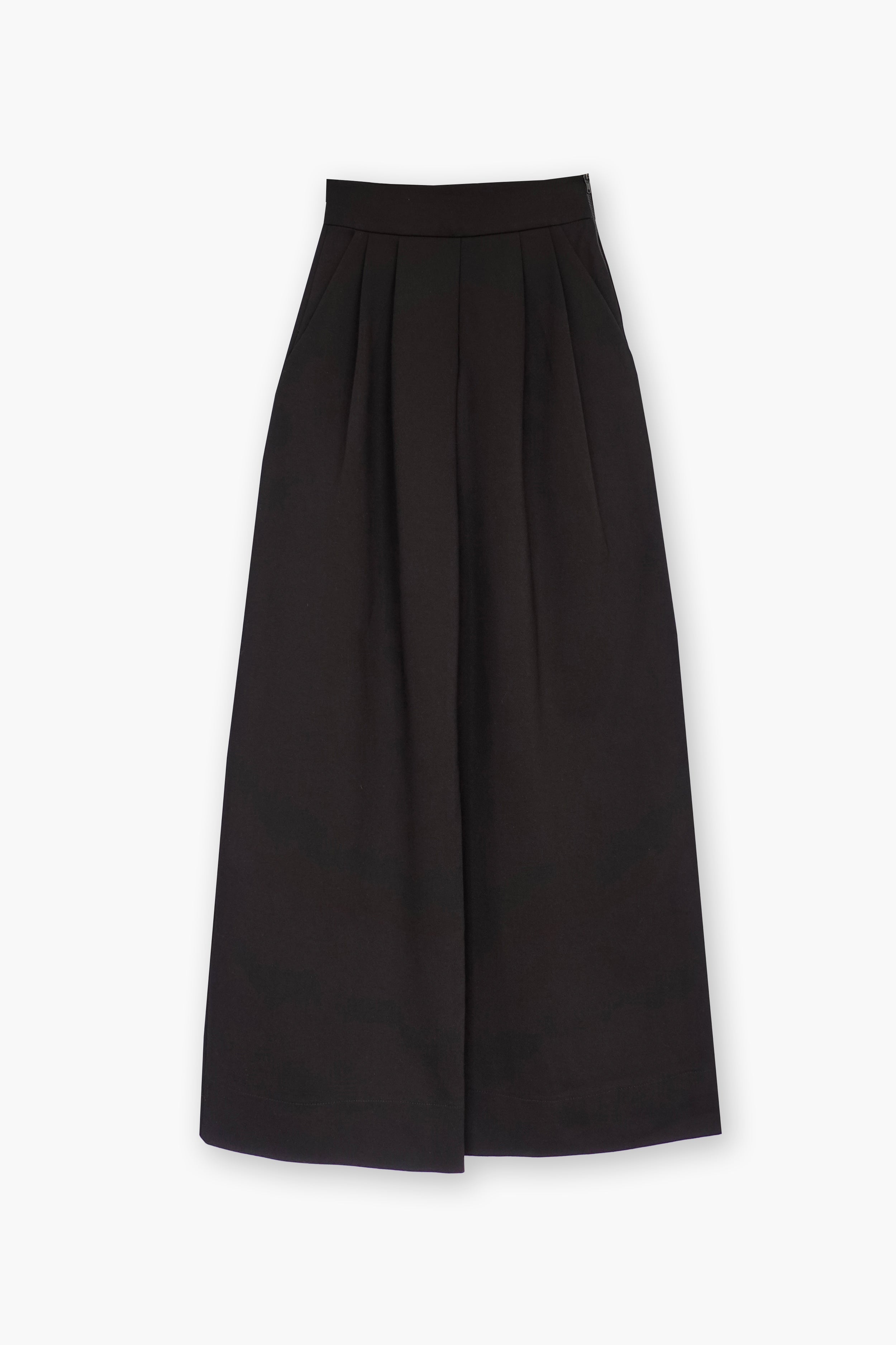 Palazzo pants in black