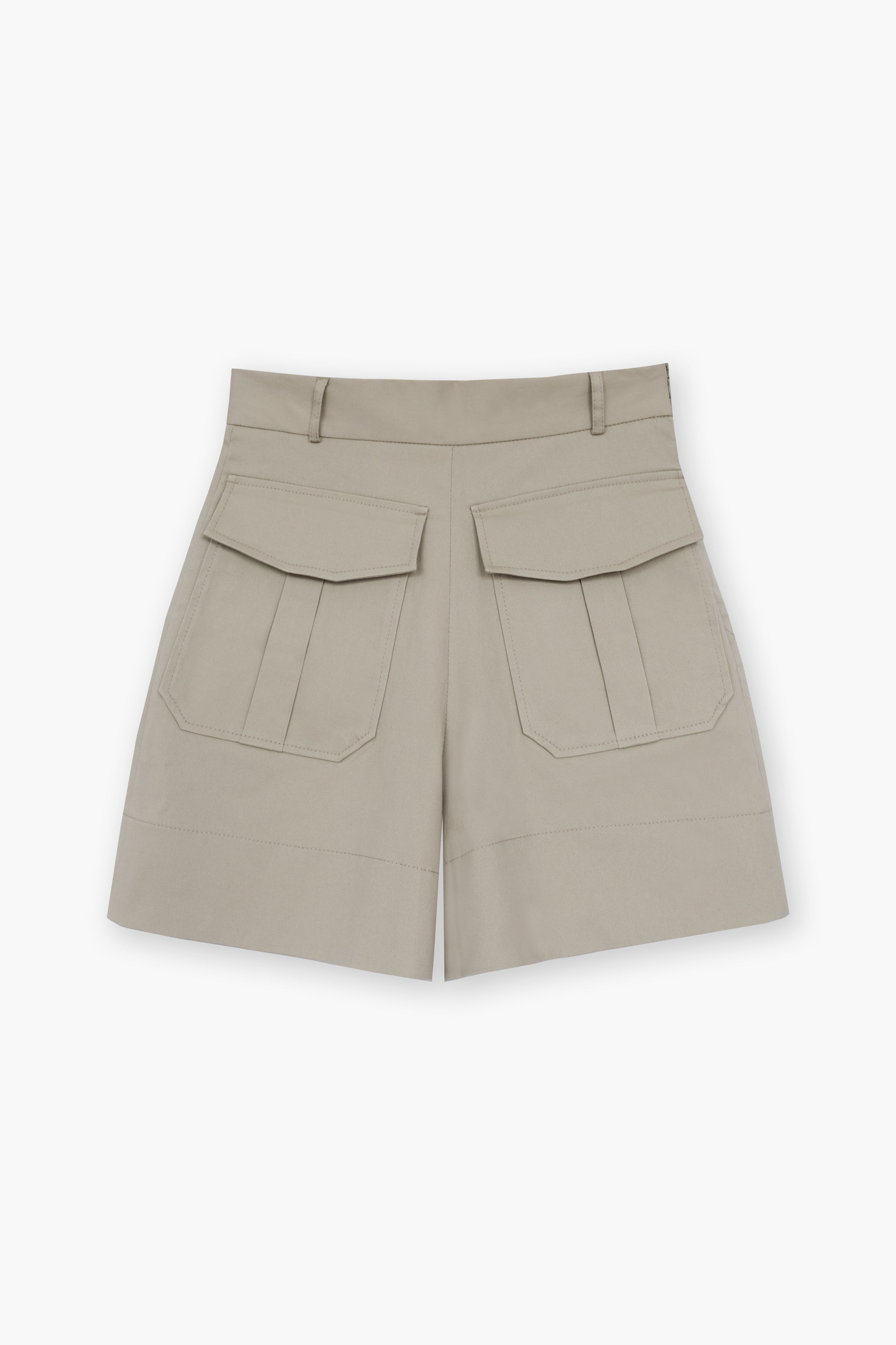 Shorts in beige