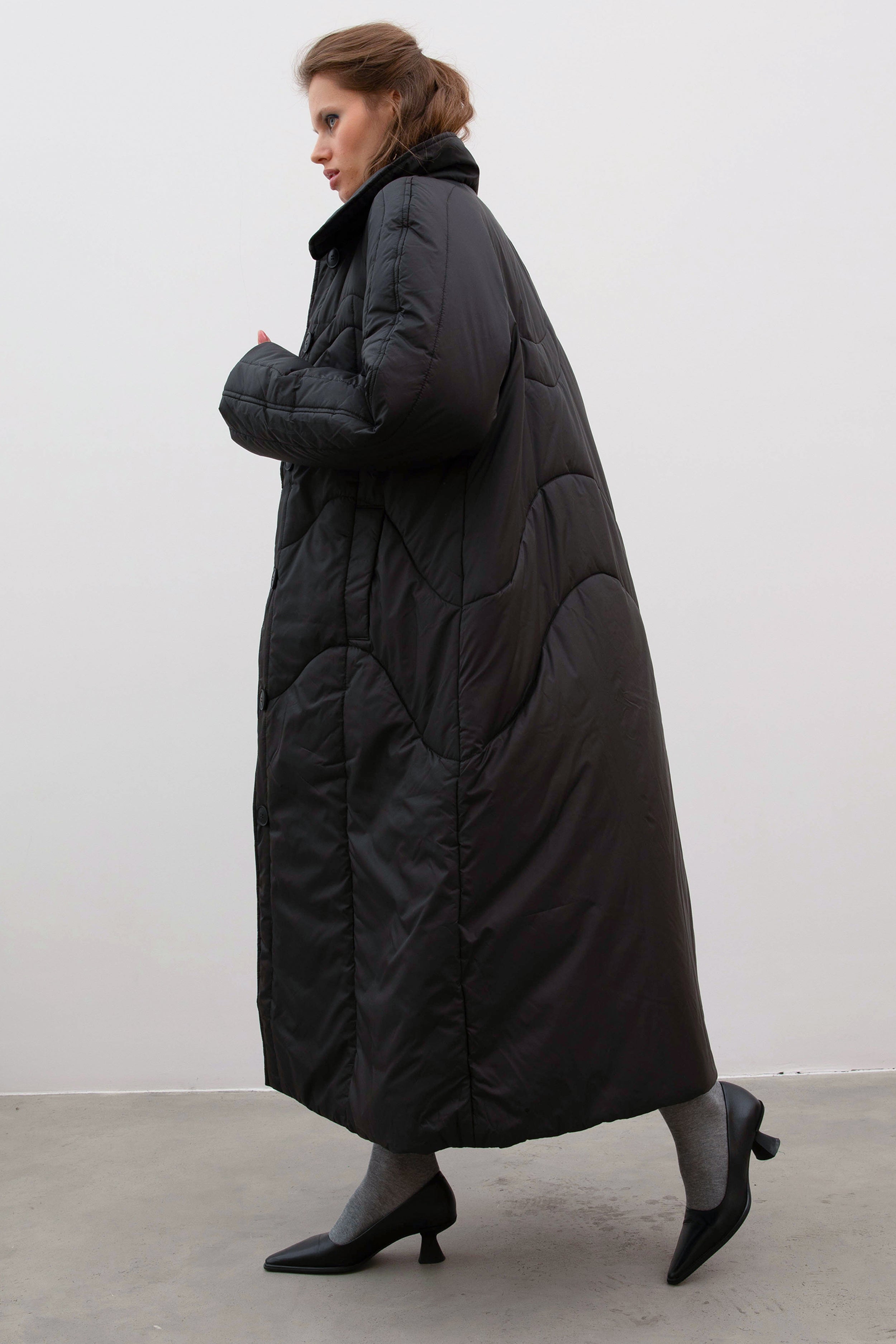 OSLO maxi coat in black