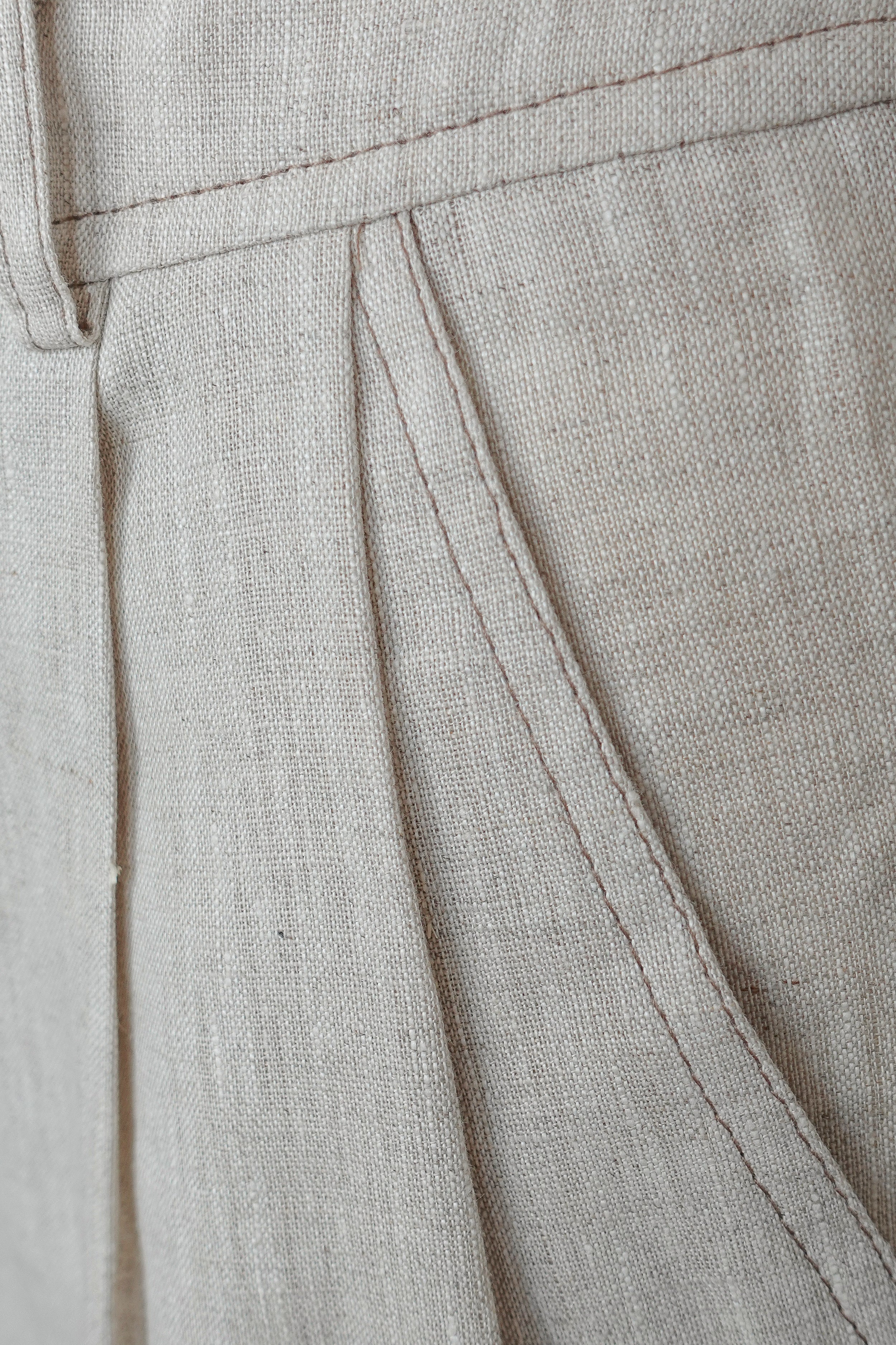 SUNDAY shorts in beige