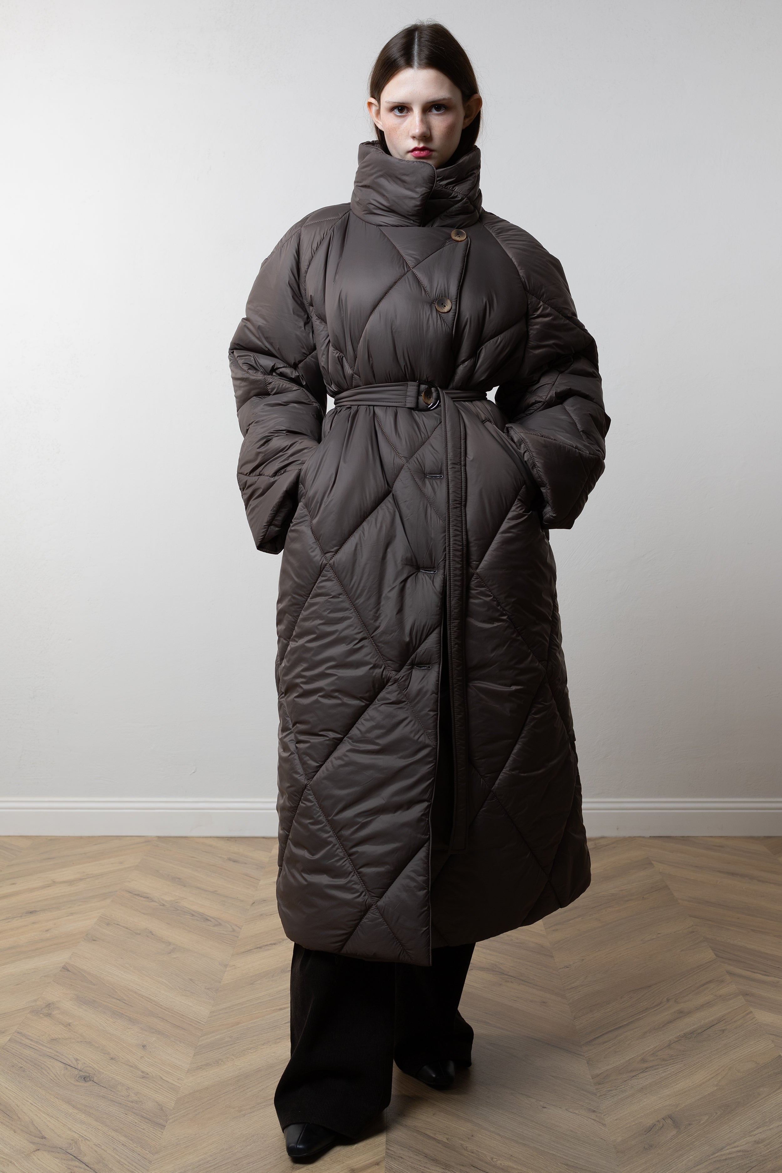 SAPPORO coat in brown